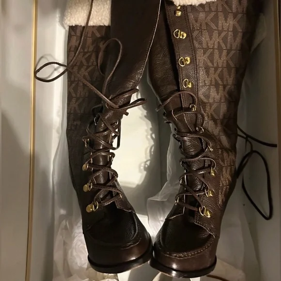 Michael Kors Warrior Boots with White Cuffs & Signature MK Monogram in MK Box 🚩 - Picture 4 of 11